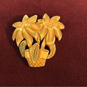 Vintage Bakelite brooch, flower pot